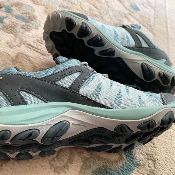 Merrell Accentor III Women's Hikers Shoes - Picture 9 of 12